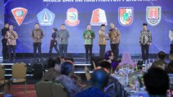 Pemko Pekanbaru Sabet Penghargaan Peduli Akses Pendidikan dan Insfrastruktur